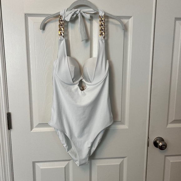 Fashion Nova NWT Woman's White Underwire Chain Strap Sexy 1 Piece Swimsuit M - Picture 1 of 5